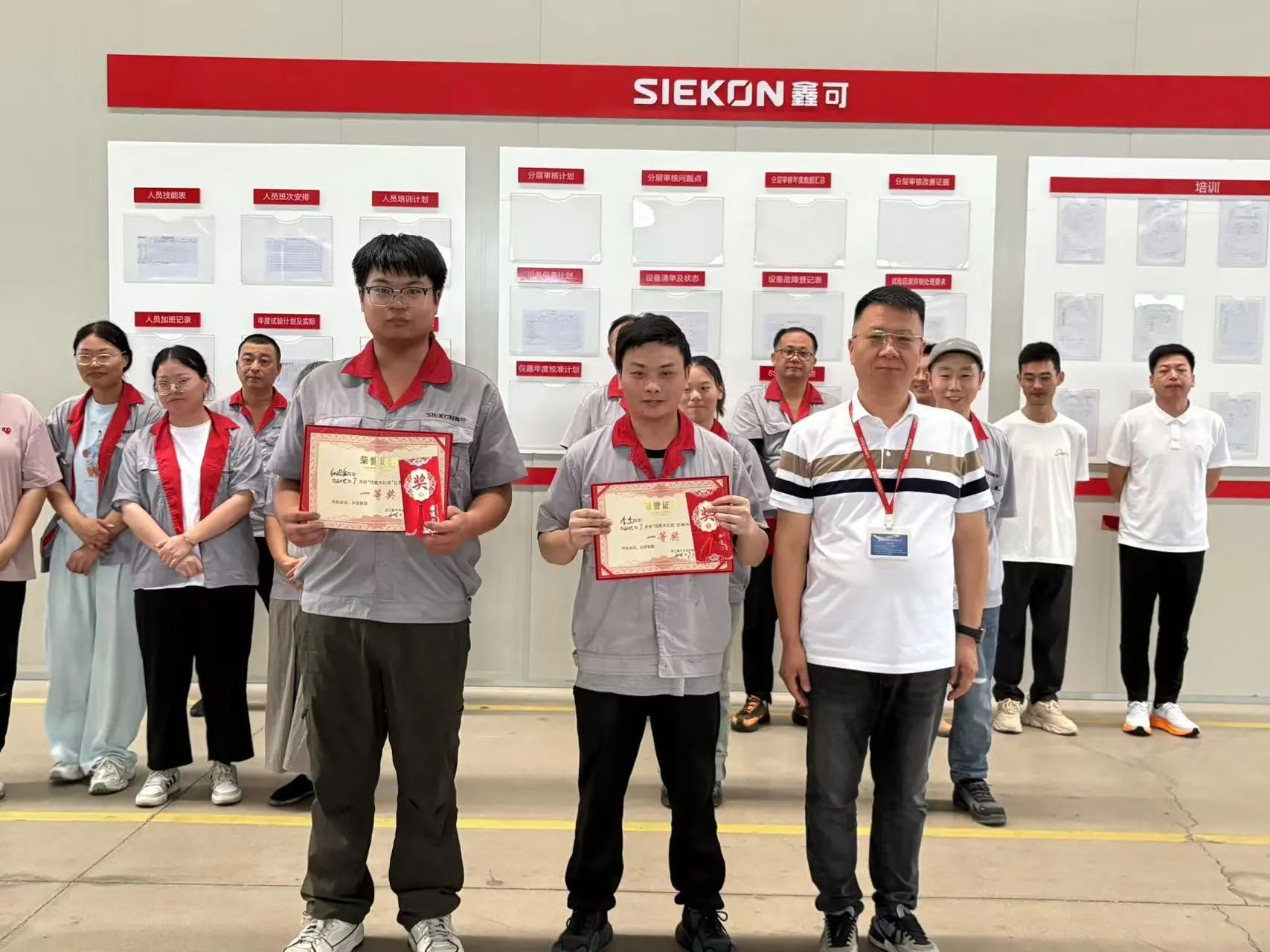 1752888861624563.jpg cba2159b8c91650842328676142f597a.jpg